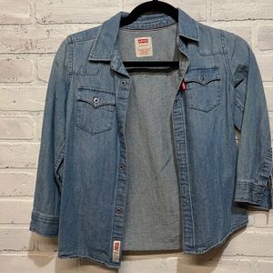 Large Levis Button up Shirt